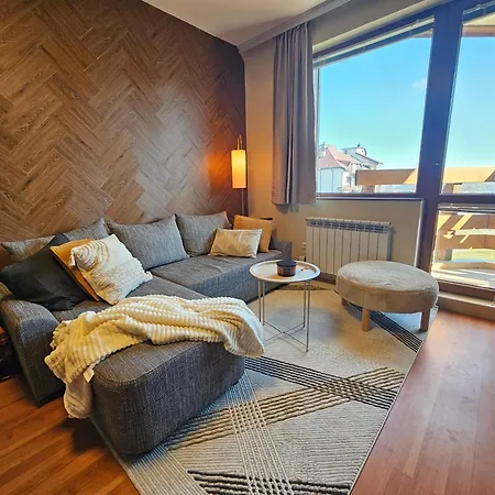 One-bedroom With Balcony & Fast Wifi