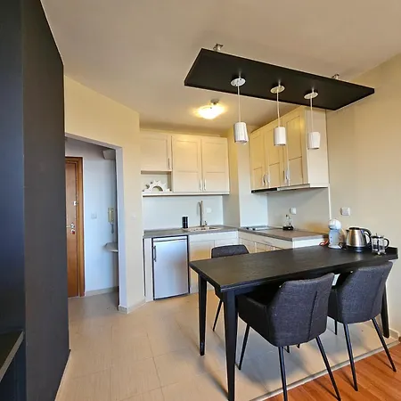 One-bedroom With Balcony & Fast Wifi Lejlighed *